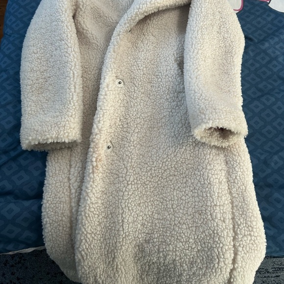 Long fluffy coat - Picture 3 of 3